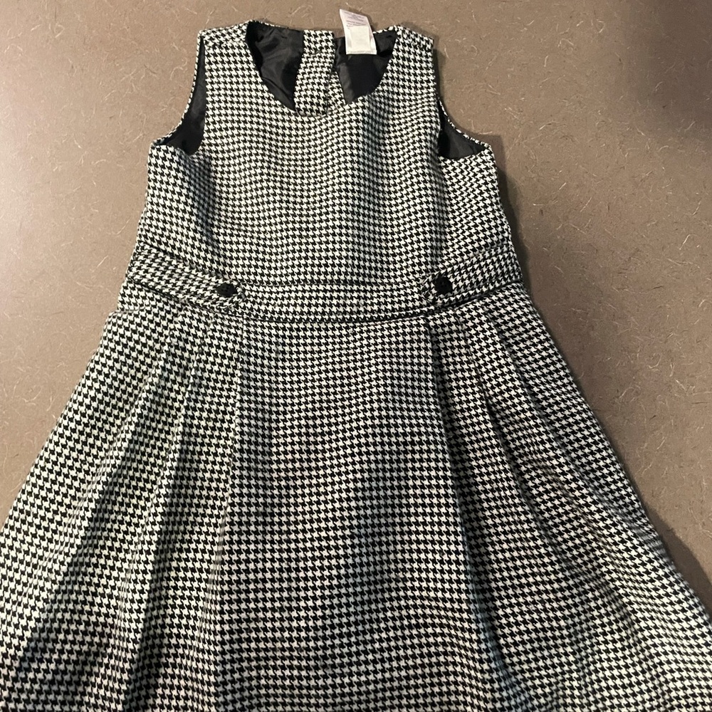 Girls Old navy dress. Used. Size 4T